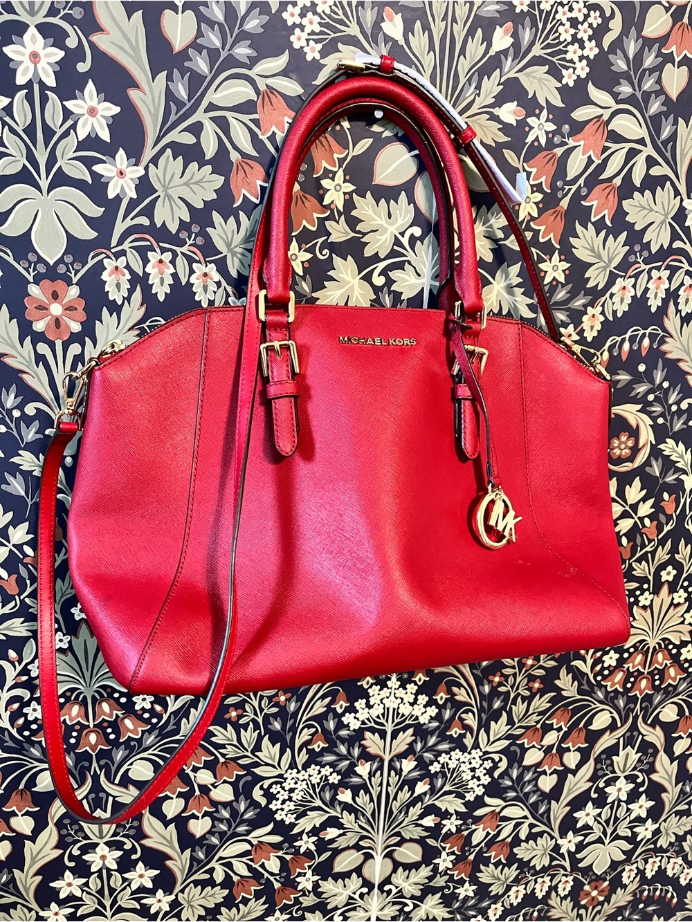 Michael Kors Red Saffiano Dome Satchel with Gold Charm - Picture 2 of 12